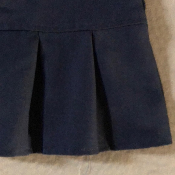 ๐ Girls pleated skirt ๐ - Picture 4 of 7
